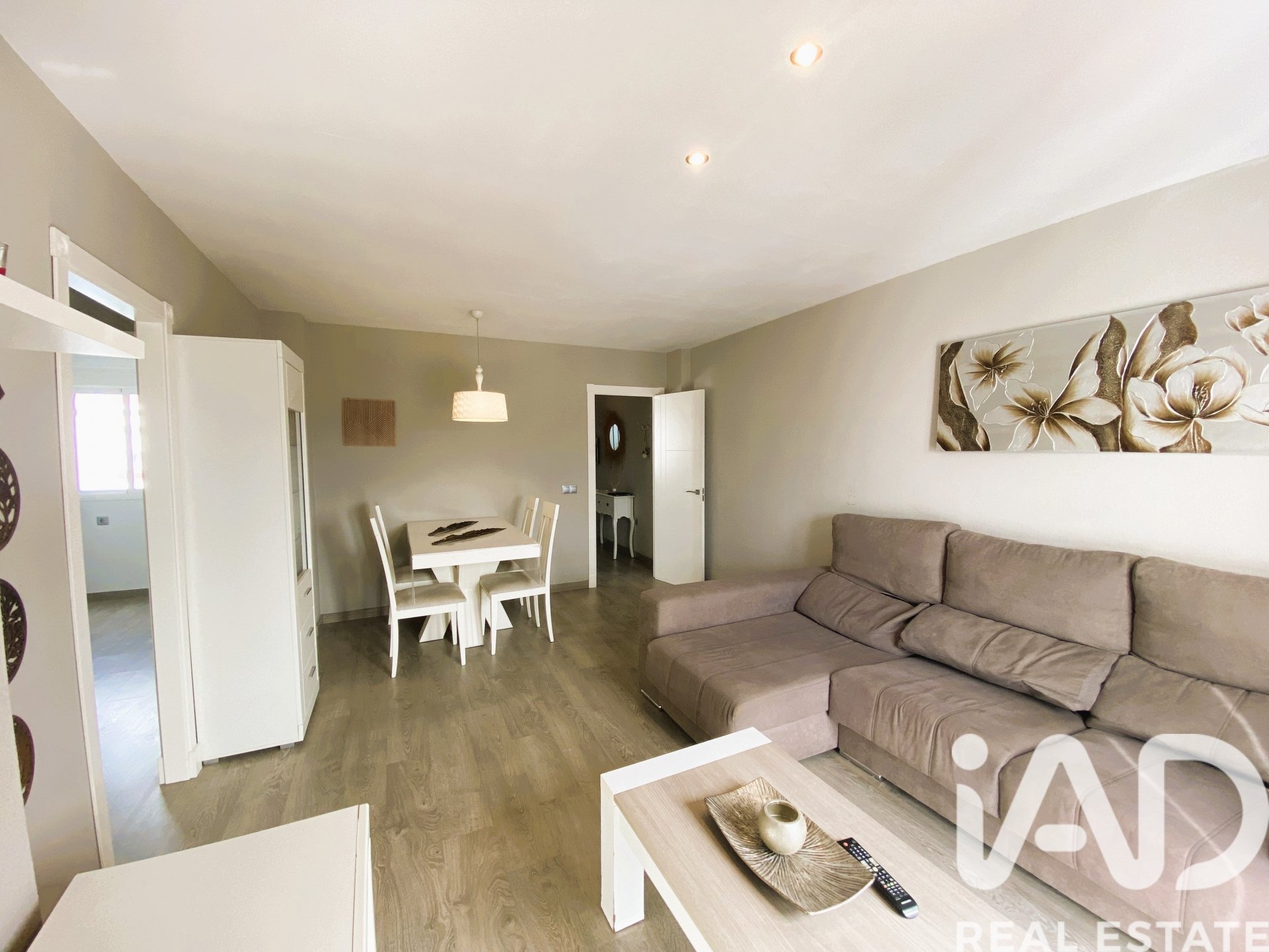 Apartment in Chiclana de la Frontera, Cadiz, Spain 2 bedrooms, 63 sq.m. No. 185302