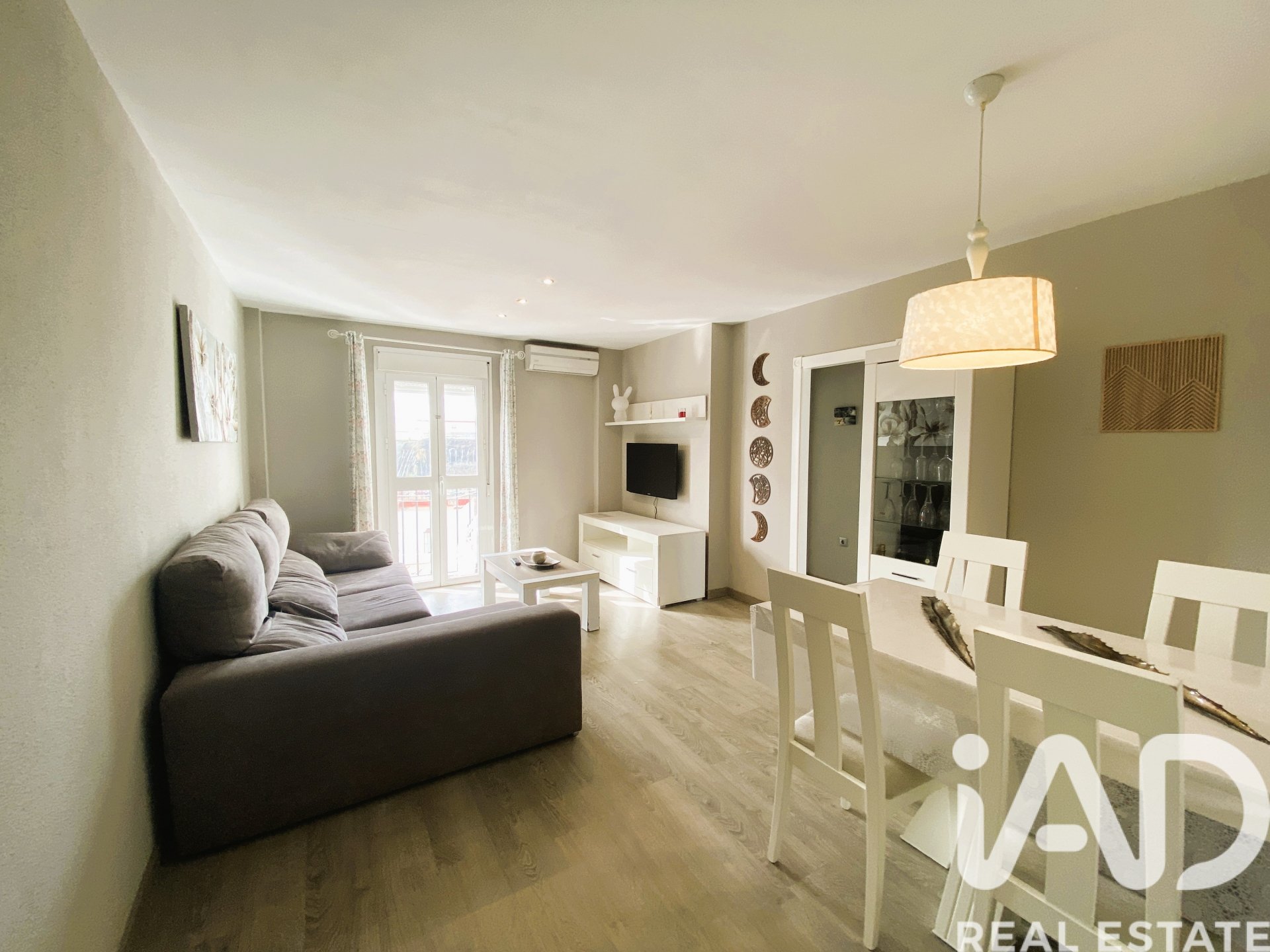 Apartment in Chiclana de la Frontera, Cadiz, Spain 2 bedrooms, 63 sq.m. No. 185302