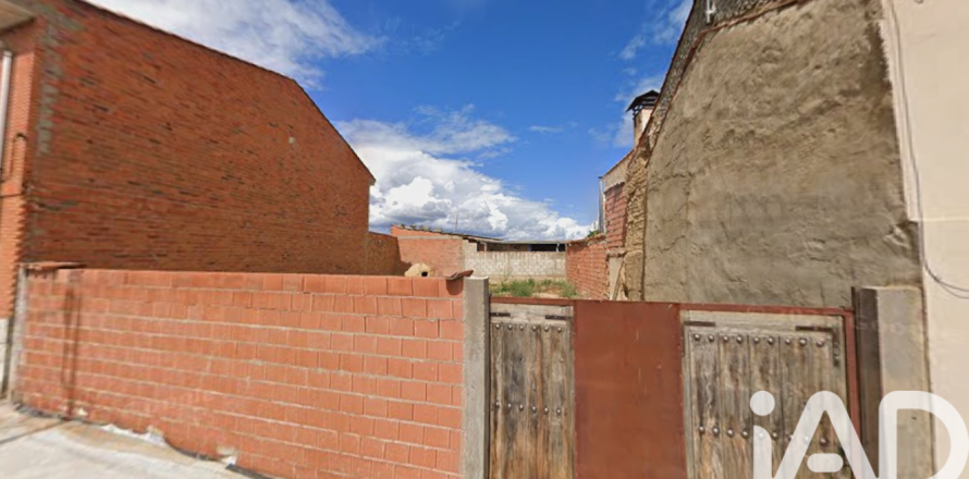 Land plot à Leon, Espagne 204 m2 No. 185300
