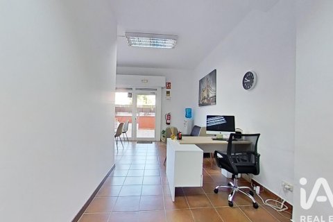 Commercial property for sale in Segur de Calafell, Tarragona, Spain 1 bedroom, 41 sq.m. No. 185296 - photo 11