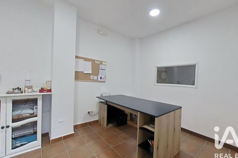 Commercial property for sale in Segur de Calafell, Tarragona, Spain 1 bedroom, 41 sq.m. No. 185296 - photo 12