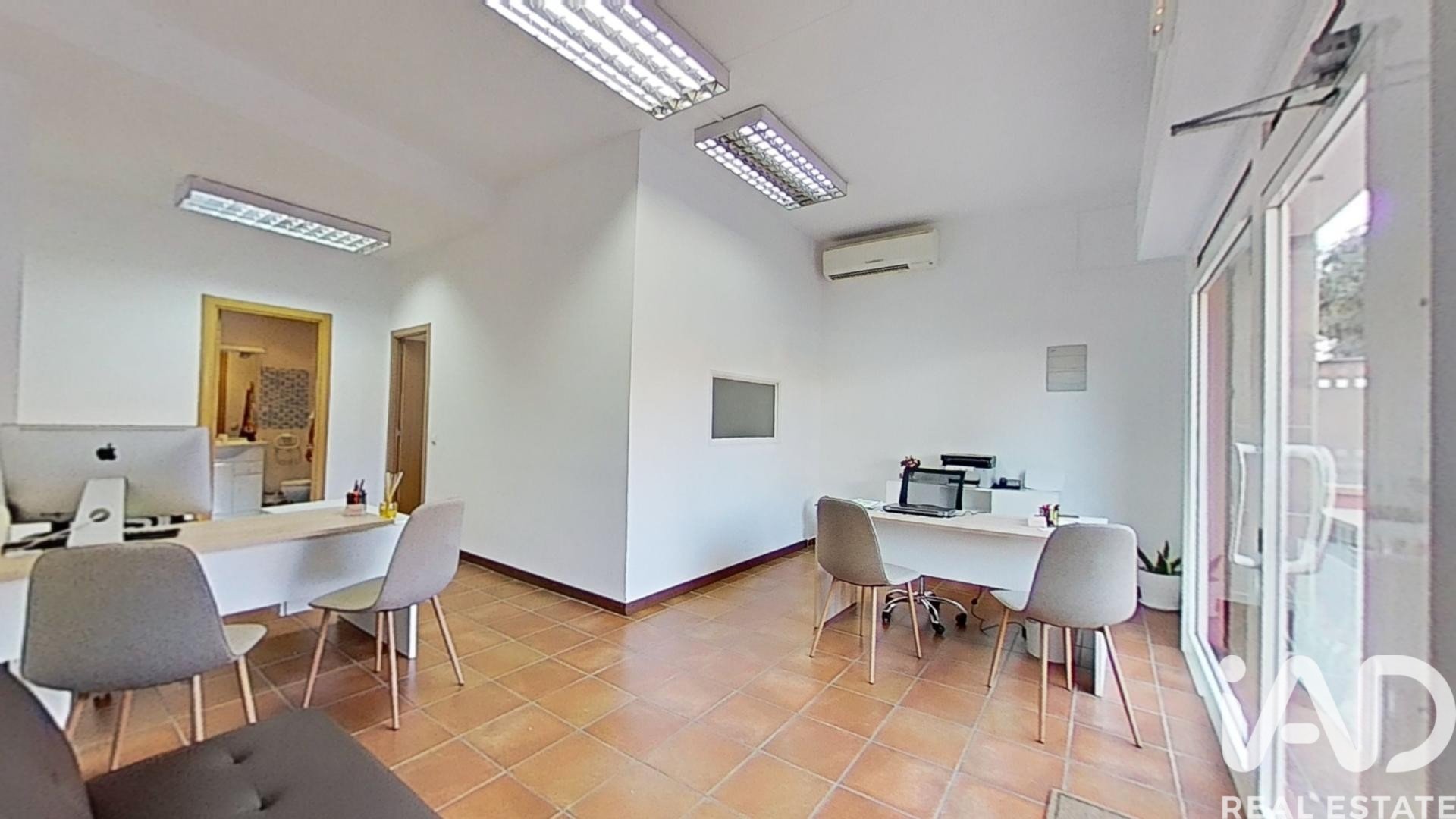 Commercial property in Segur de Calafell, Tarragona, Spain 1 bedroom, 41 sq.m. No. 185296