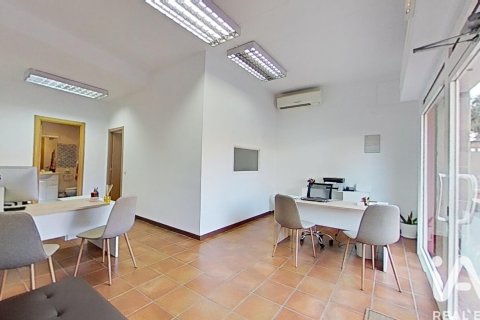 Commercial property for sale in Segur de Calafell, Tarragona, Spain 1 bedroom, 41 sq.m. No. 185296 - photo 6