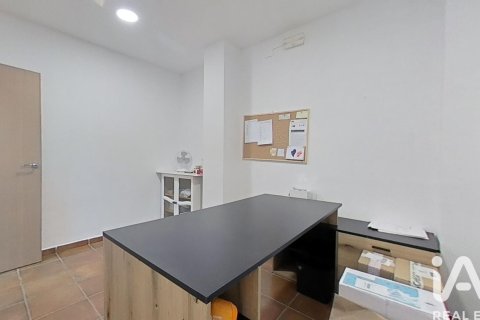 Commercial property for sale in Segur de Calafell, Tarragona, Spain 1 bedroom, 41 sq.m. No. 185296 - photo 15