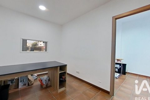 Commercial property for sale in Segur de Calafell, Tarragona, Spain 1 bedroom, 41 sq.m. No. 185296 - photo 13