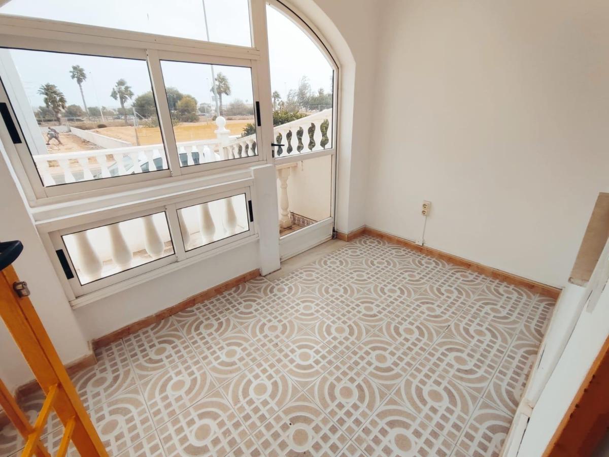 House in Torrevieja, Alicante, Spain 2 bedrooms, 53 sq.m. No. 183851
