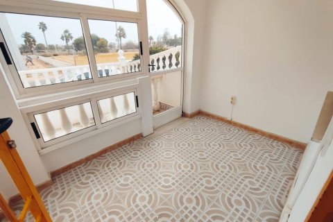 House à vendre à Torrevieja, Alicante, Espagne, 2 chambres, 53 m2 No. 183851 - photo 4