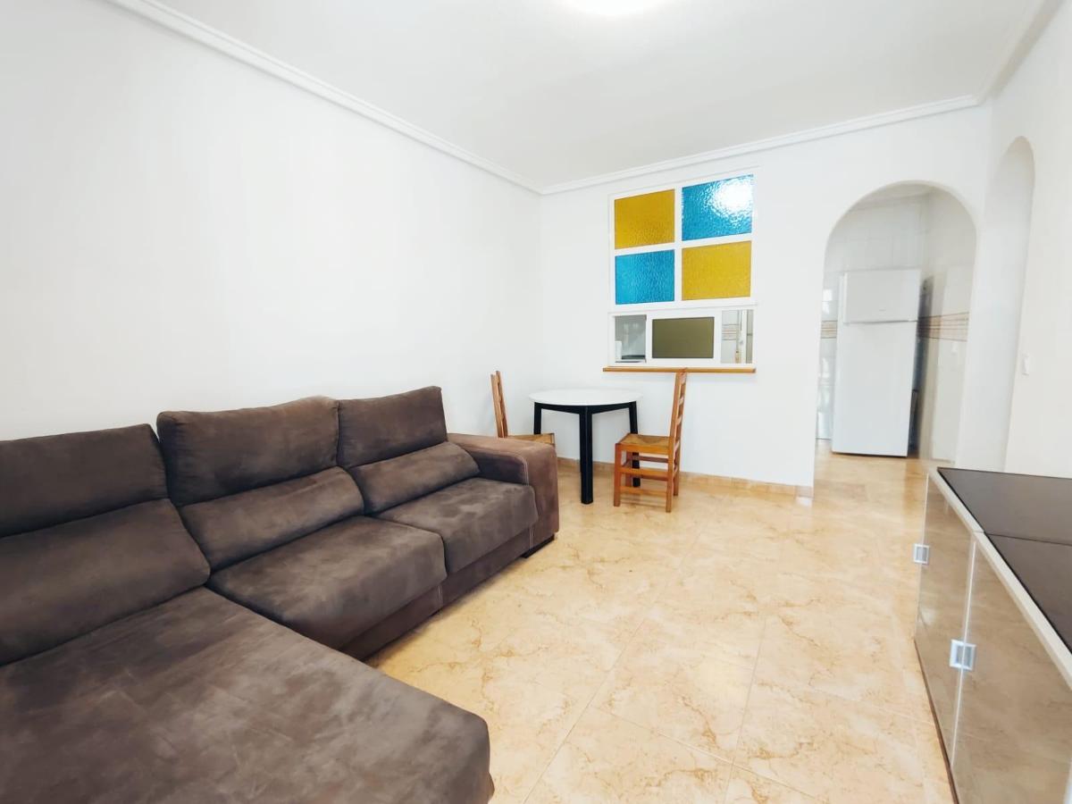 House in Torrevieja, Alicante, Spain 2 bedrooms, 53 sq.m. No. 183851