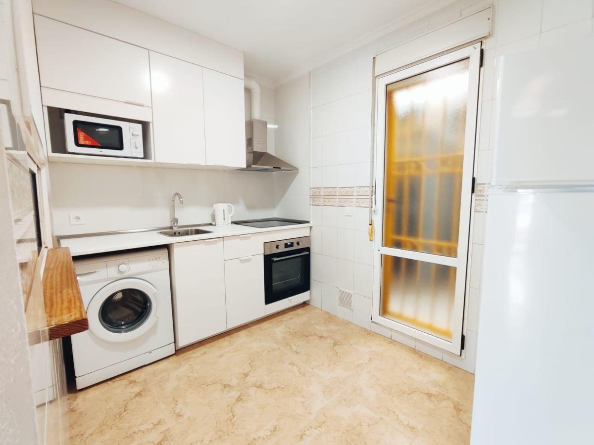 House in Torrevieja, Alicante, Spain 2 bedrooms, 53 sq.m. No. 183851
