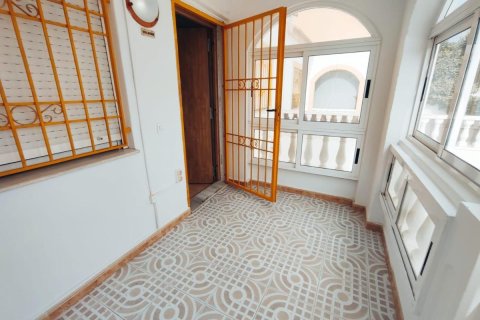 House à vendre à Torrevieja, Alicante, Espagne, 2 chambres, 53 m2 No. 183851 - photo 3