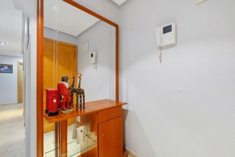 Продажа квартиры в Торревьеха, Аликанте, Испания 3 спальни, 96м2 №183848 - фото 16