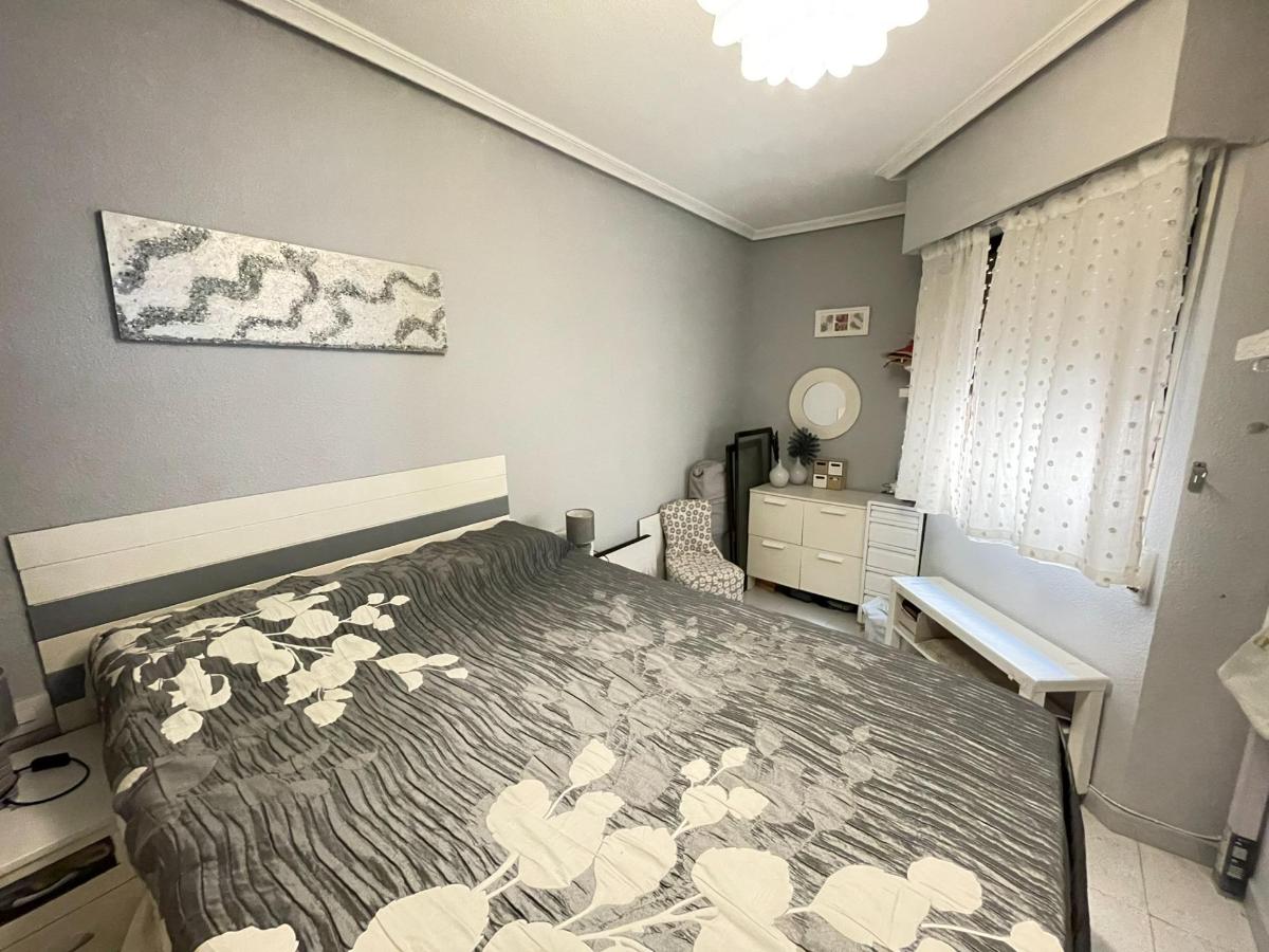 Apartment in Guardamar del Segura, Alicante, Spain 2 bedrooms, 64 sq.m. No. 183856