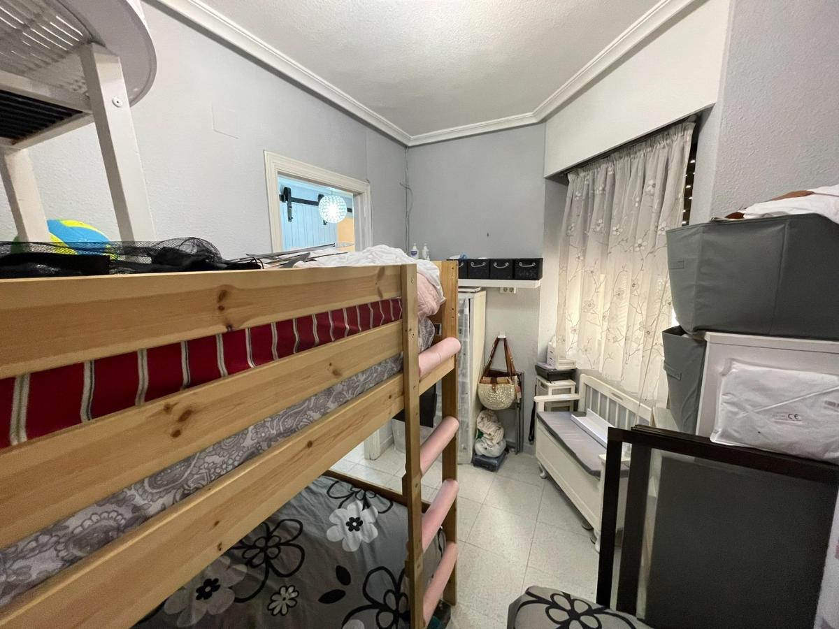 Apartment in Guardamar del Segura, Alicante, Spain 2 bedrooms, 64 sq.m. No. 183856