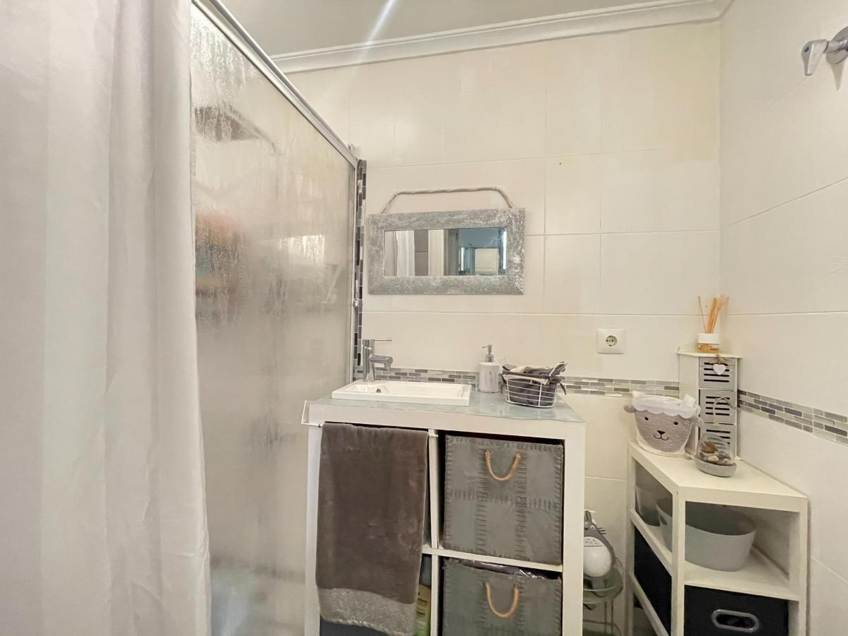 Apartment in Guardamar del Segura, Alicante, Spain 2 bedrooms, 64 sq.m. No. 183856