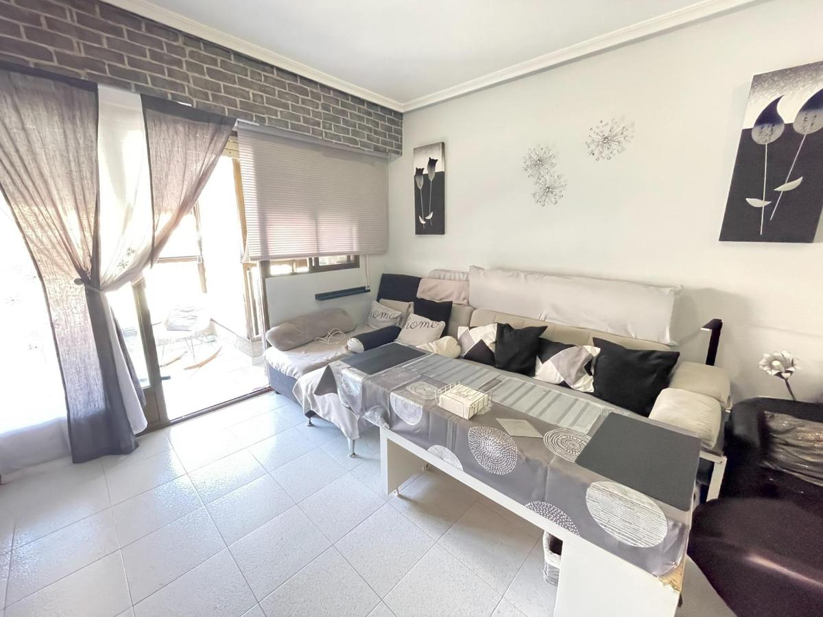 Apartment in Guardamar del Segura, Alicante, Spain 2 bedrooms, 64 sq.m. No. 183856