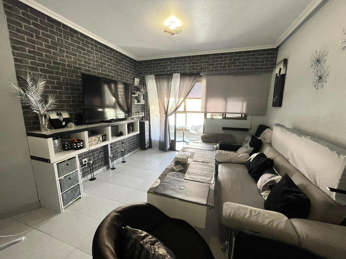 Apartment in Guardamar del Segura, Alicante, Spain 2 bedrooms, 64 sq.m. No. 183856