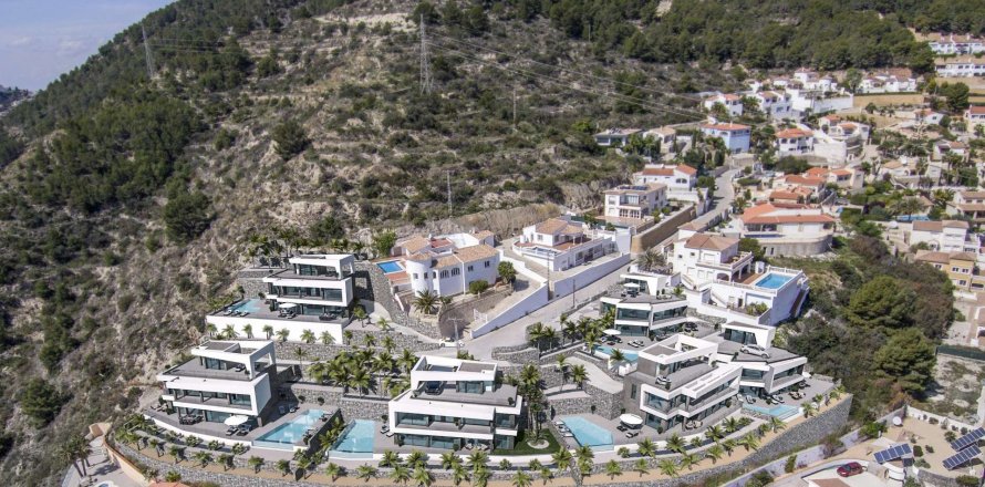 Villa in Orihuela, Alicante, Spain 4 bedrooms, 456 sq.m. No. 175288