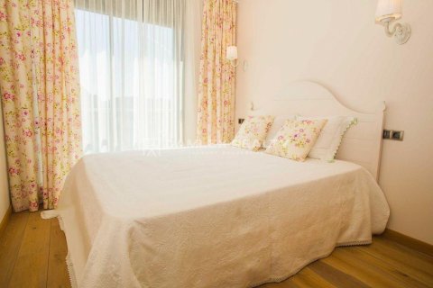 Kamienica w Lloret de Mar, Girona, Hiszpania 3 sypialnie, 145 mkw. nr 177039 – zdjęcie 13