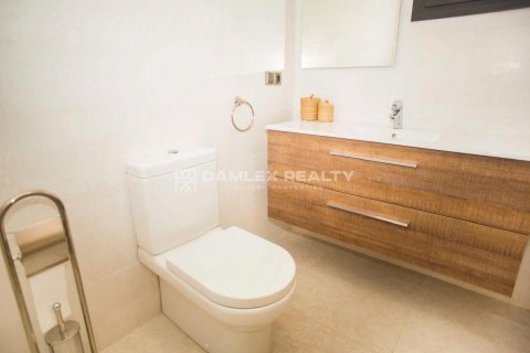 Kamienica w Lloret de Mar, Girona, Hiszpania 3 sypialnie, 145 mkw. nr 177039 – zdjęcie 21