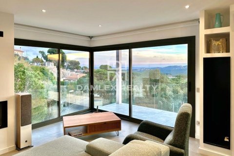 Dom w Lloret de Mar, Girona, Hiszpania 4 sypialnie, 336 mkw. nr 177040 – zdjęcie 20