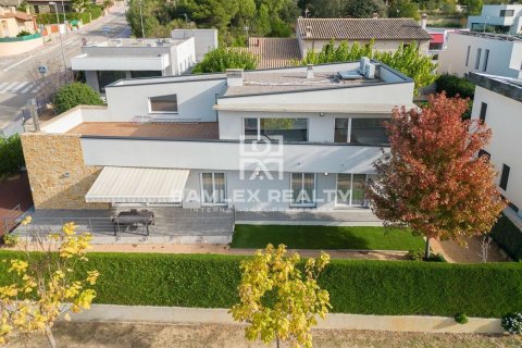Villa à vendre à Santa Cristina d'Aro, Girona, Espagne, 4 chambres, 308 m2 No. 177034 - photo 2