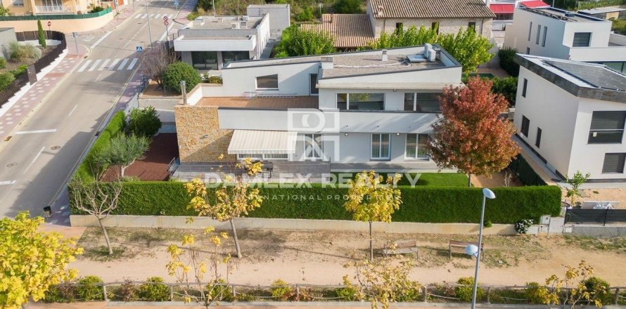 Villa à Santa Cristina d'Aro, Girona, Espagne 4 chambres, 308 m2 No. 177034