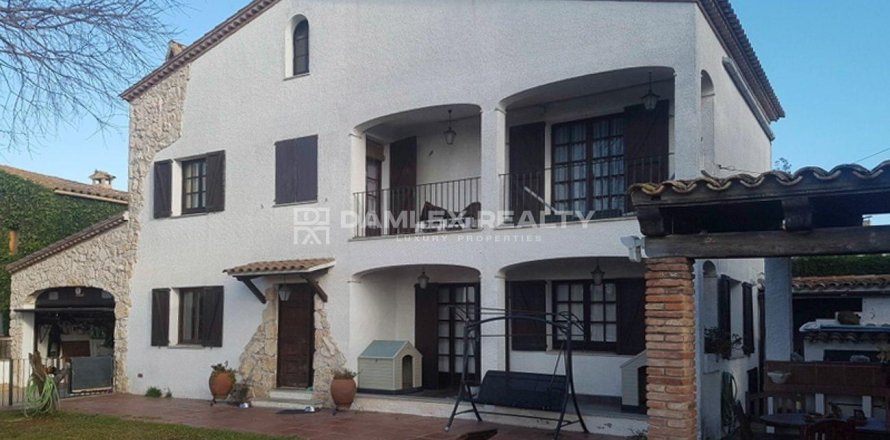 House à Platja D'aro, Girona, Espagne 6 chambres, 300 m2 No. 177036