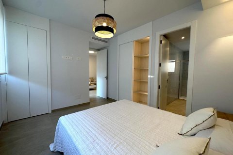 Lägenhet till salu Torrevieja, Alicante, Spanien 2 sovrum, 81 kvm. Nr. 115829 - foto 9