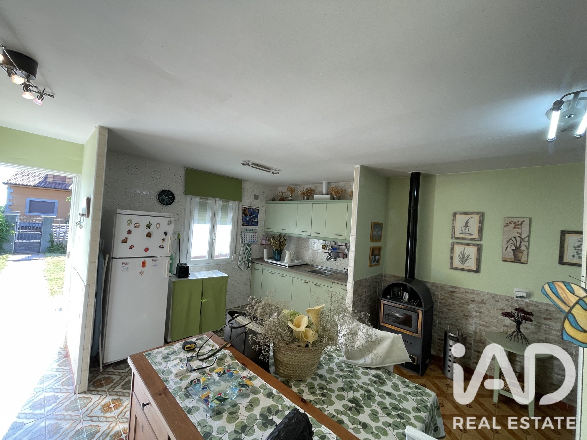 House in Chozas de Abajo, Leon, Spain 2 bedrooms, 98 sq.m. No. 192164