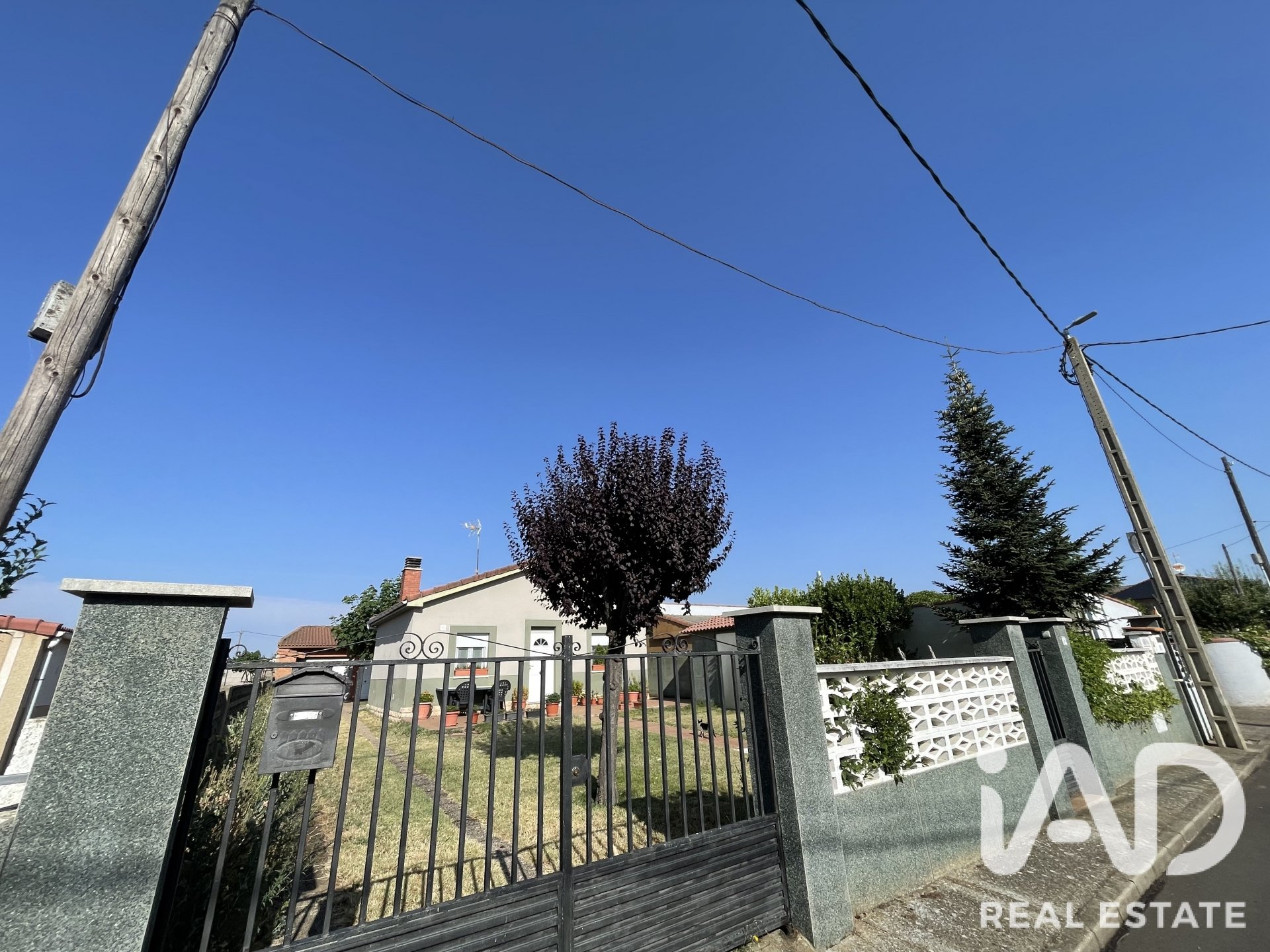 House in Chozas de Abajo, Leon, Spain 2 bedrooms, 98 sq.m. No. 192164