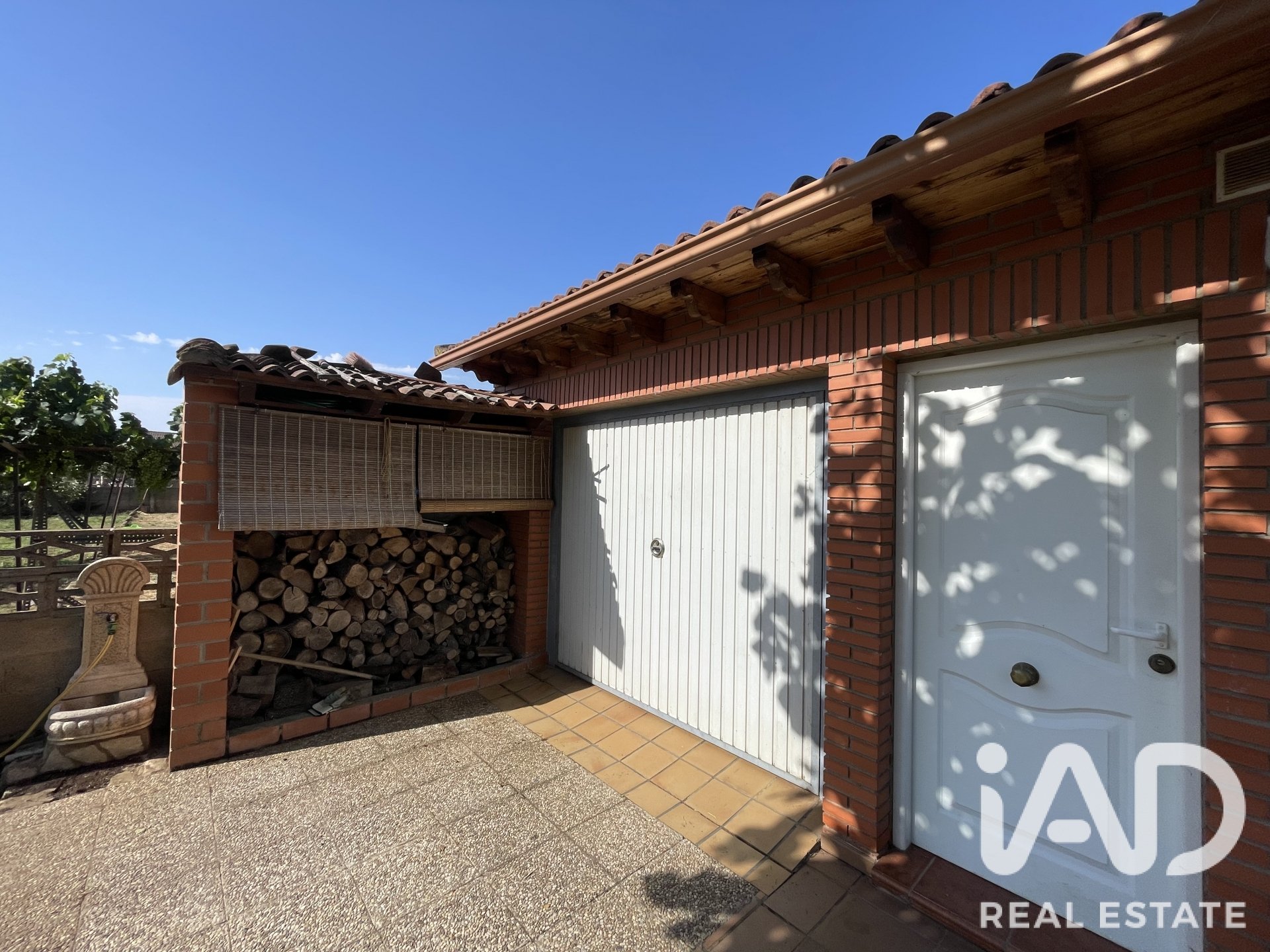 House in Chozas de Abajo, Leon, Spain 2 bedrooms, 98 sq.m. No. 192164