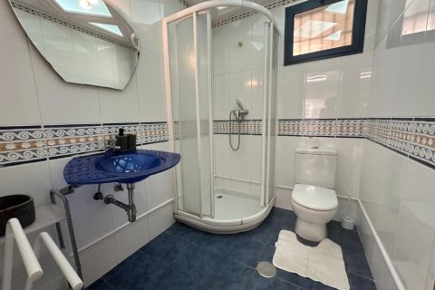 Apartment for sale in Torrevieja, Alicante, Spain 2 bedrooms, 112 sq.m. No. 145361 - photo 15