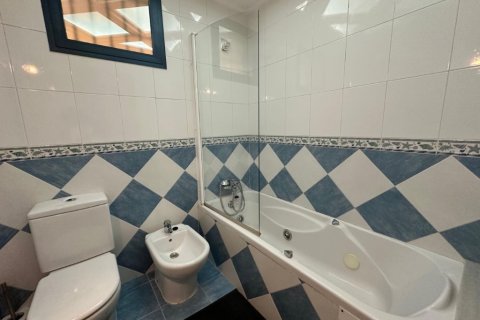 Apartment for sale in Torrevieja, Alicante, Spain 2 bedrooms, 112 sq.m. No. 145361 - photo 14