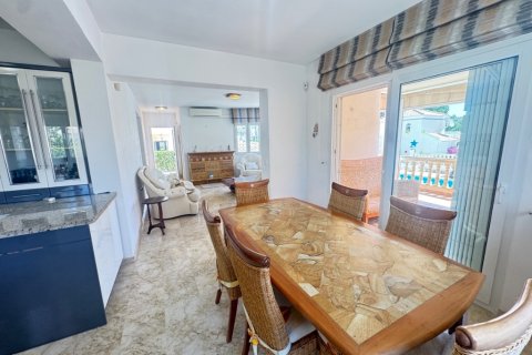 Huvila myytävänä Las Ramblas, Alicante, Espanja, 3 makuuhuonetta, 132 m2 No. 145364 - kuva 6