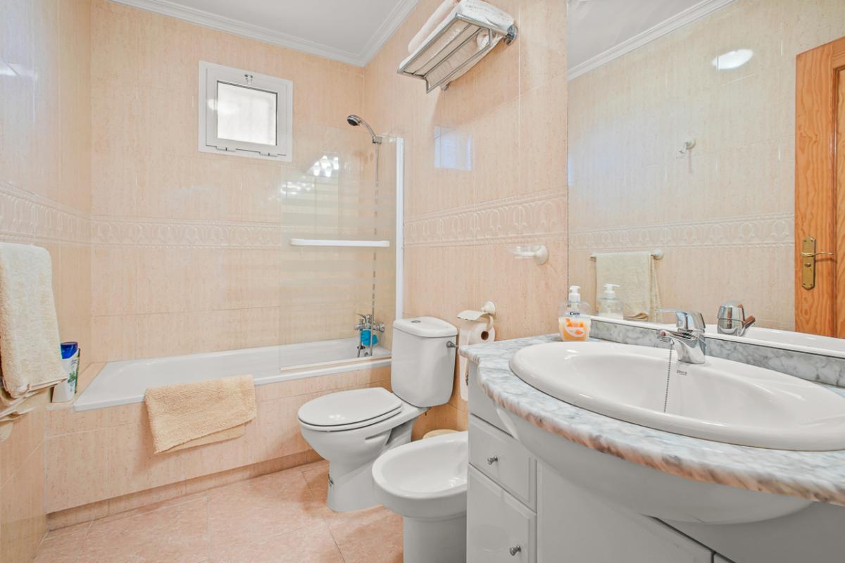 Villa en Algorfa, Alicante, España 4 dormitorios, 220 m2 No. 112903