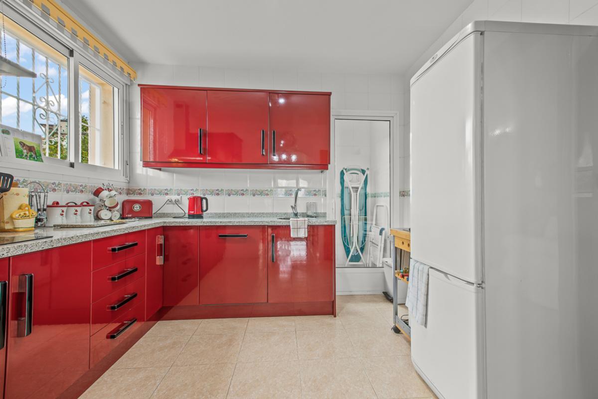 Villa en Algorfa, Alicante, España 4 dormitorios, 220 m2 No. 112903