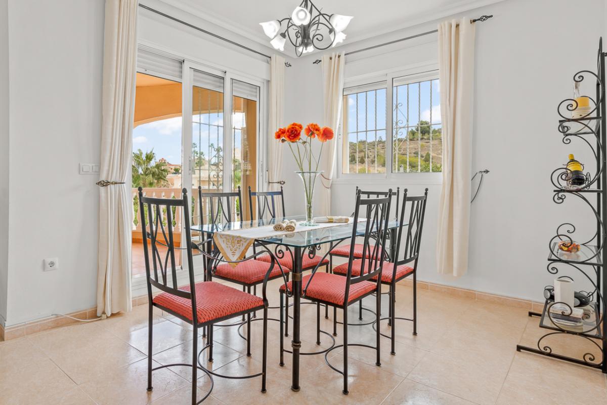 Villa en Algorfa, Alicante, España 4 dormitorios, 220 m2 No. 112903