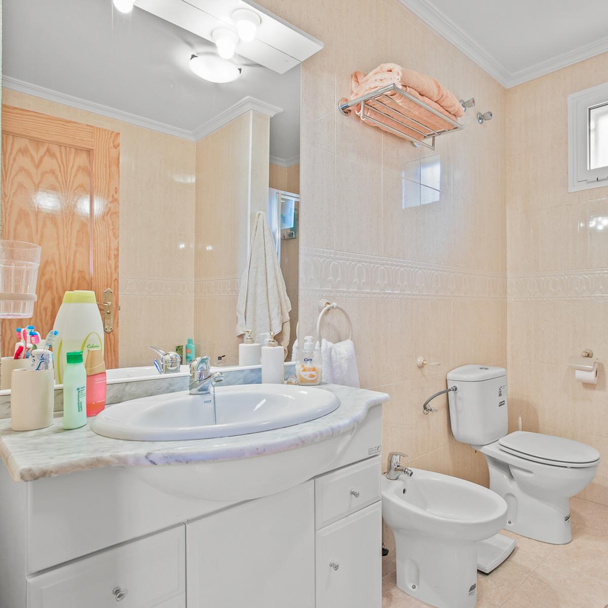 Villa en Algorfa, Alicante, España 4 dormitorios, 220 m2 No. 112903