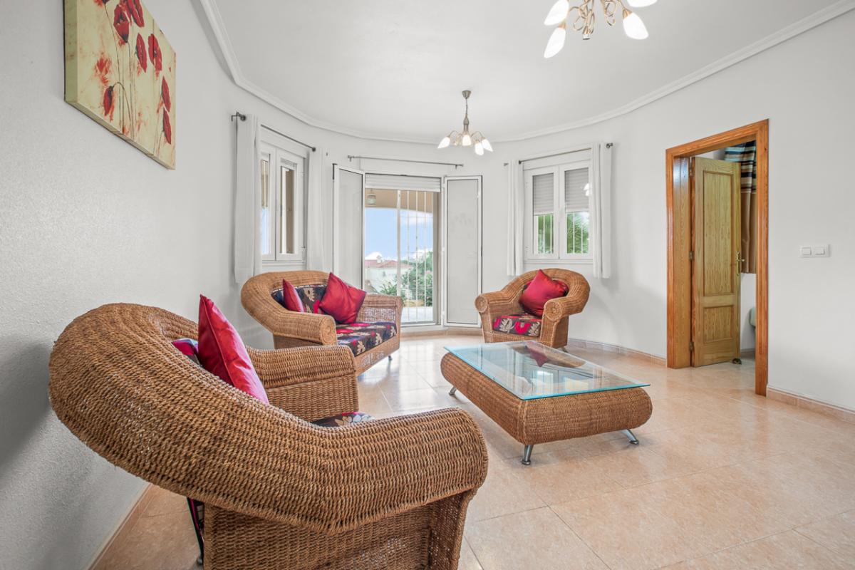 Villa en Algorfa, Alicante, España 4 dormitorios, 220 m2 No. 112903
