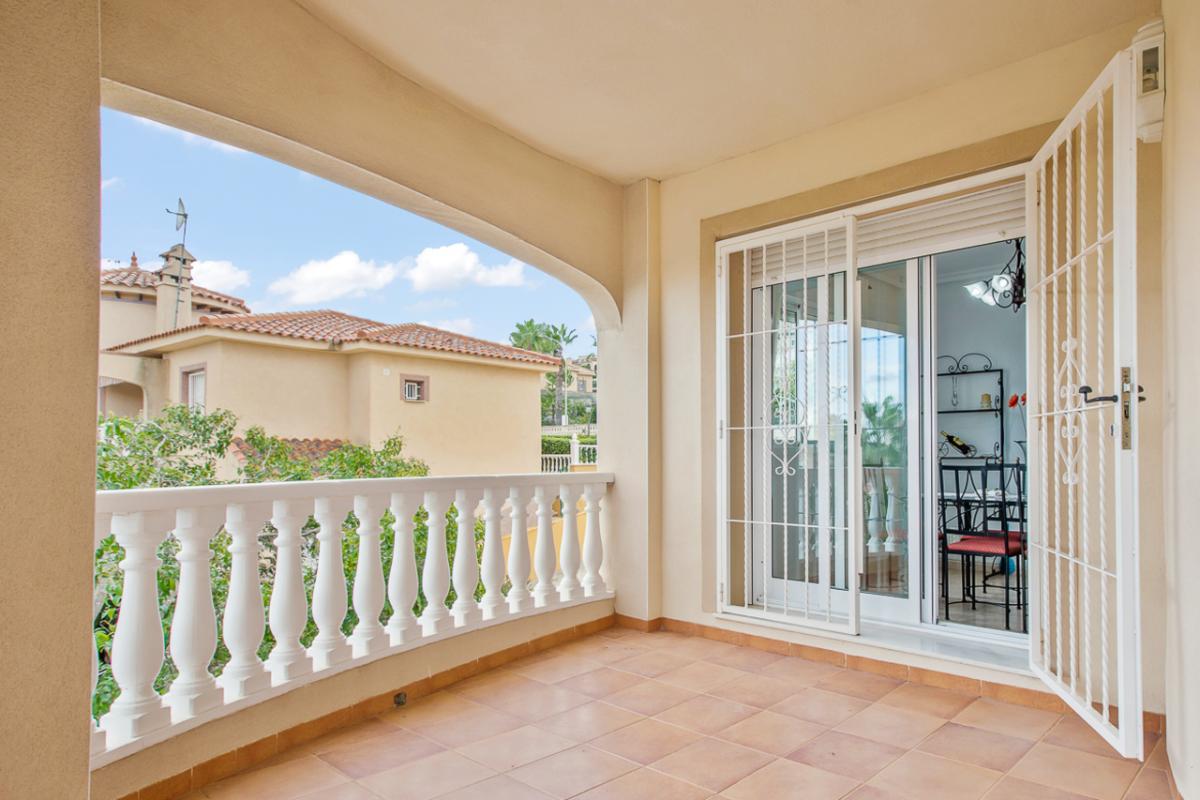 Villa en Algorfa, Alicante, España 4 dormitorios, 220 m2 No. 112903