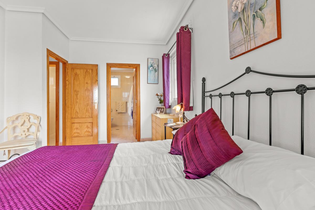 Villa en Algorfa, Alicante, España 4 dormitorios, 220 m2 No. 112903