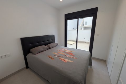 Bungalowi myytävänä Pilar de la Horadada, Alicante, Espanja, 3 makuuhuonetta,  No. 138882 - kuva 12