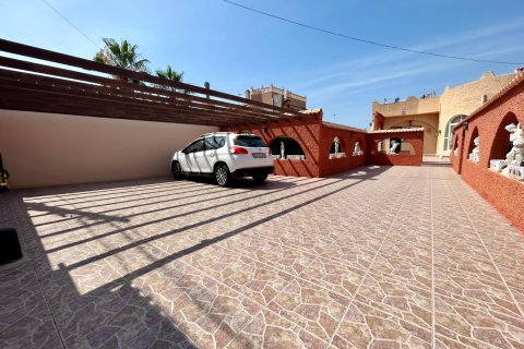 Villa in vendita Torrevieja, Alicante, Spagna 3 camere da letto, 168 mq. N° 138883 - foto 4