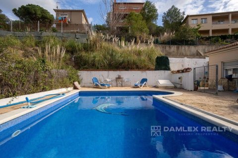 Villa en venta en Lloret de Mar, Gerona, España 3 dormitorios, 135 m2 No. 177278 - foto 3
