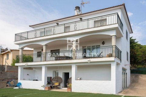 Māja Lloret de Mar, Girona, Spānijā 3 istabas, 208 m2 Nr. 177280