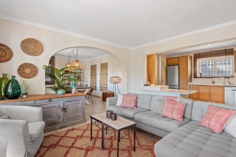 Działka w Altea, Alicante, Hiszpania 6 sypialni, 425 mkw. nr 179814 – zdjęcie 10