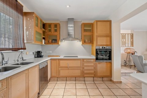 Działka w Altea, Alicante, Hiszpania 6 sypialni, 425 mkw. nr 179814 – zdjęcie 23
