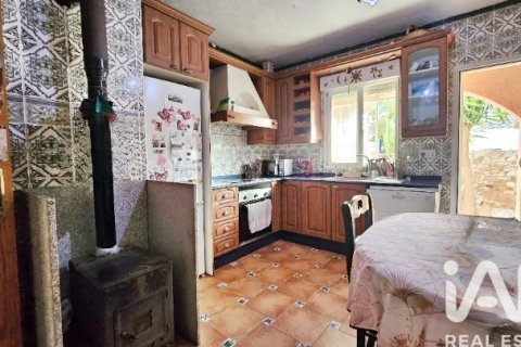 Hus till salu i Aguilas, Murcia, Spanien 5 sovrum, 259 kvm. Nr. 173287 - foto 3