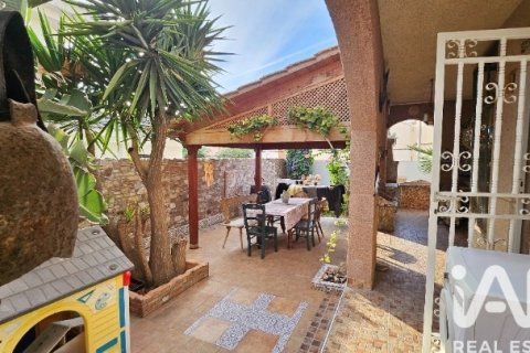 Hus till salu i Aguilas, Murcia, Spanien 5 sovrum, 259 kvm. Nr. 173287 - foto 27