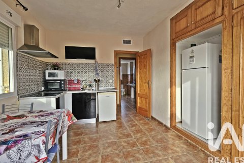 Hus till salu i Aguilas, Murcia, Spanien 5 sovrum, 259 kvm. Nr. 173287 - foto 23